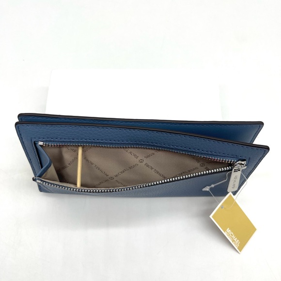 Michael Kors Large Reed Bifold Wallet - Picture 5 of 7